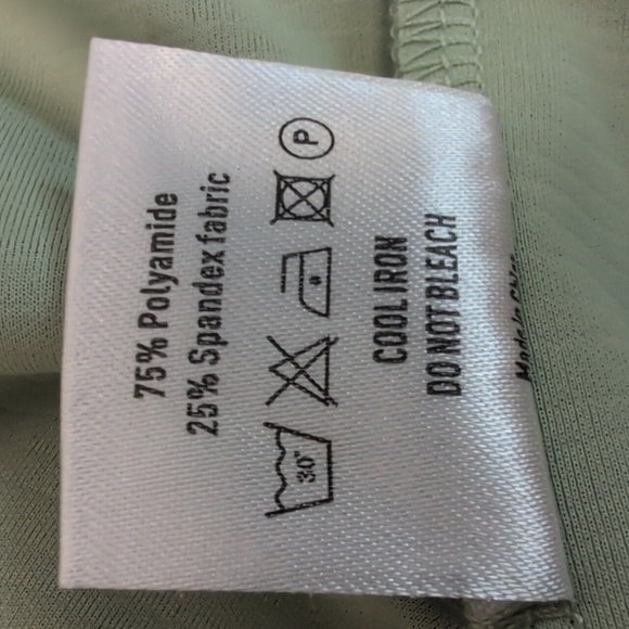 Macade Men's Sage Core Tech Shirt Size L EUC - Picture 9 of 10